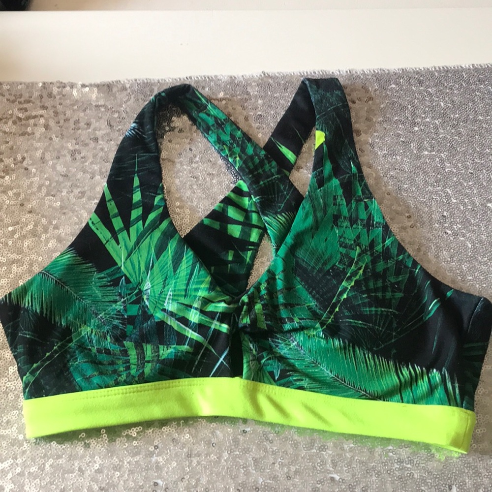Fabletics sports bra